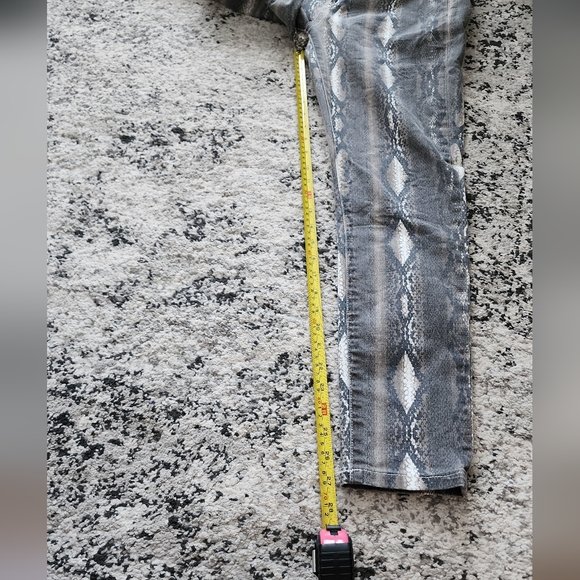 JOE'S JEANS The Icon Midrise Skinny Ankle Jeans Snakeprint Womens Size 29 - Picture 3 of 8